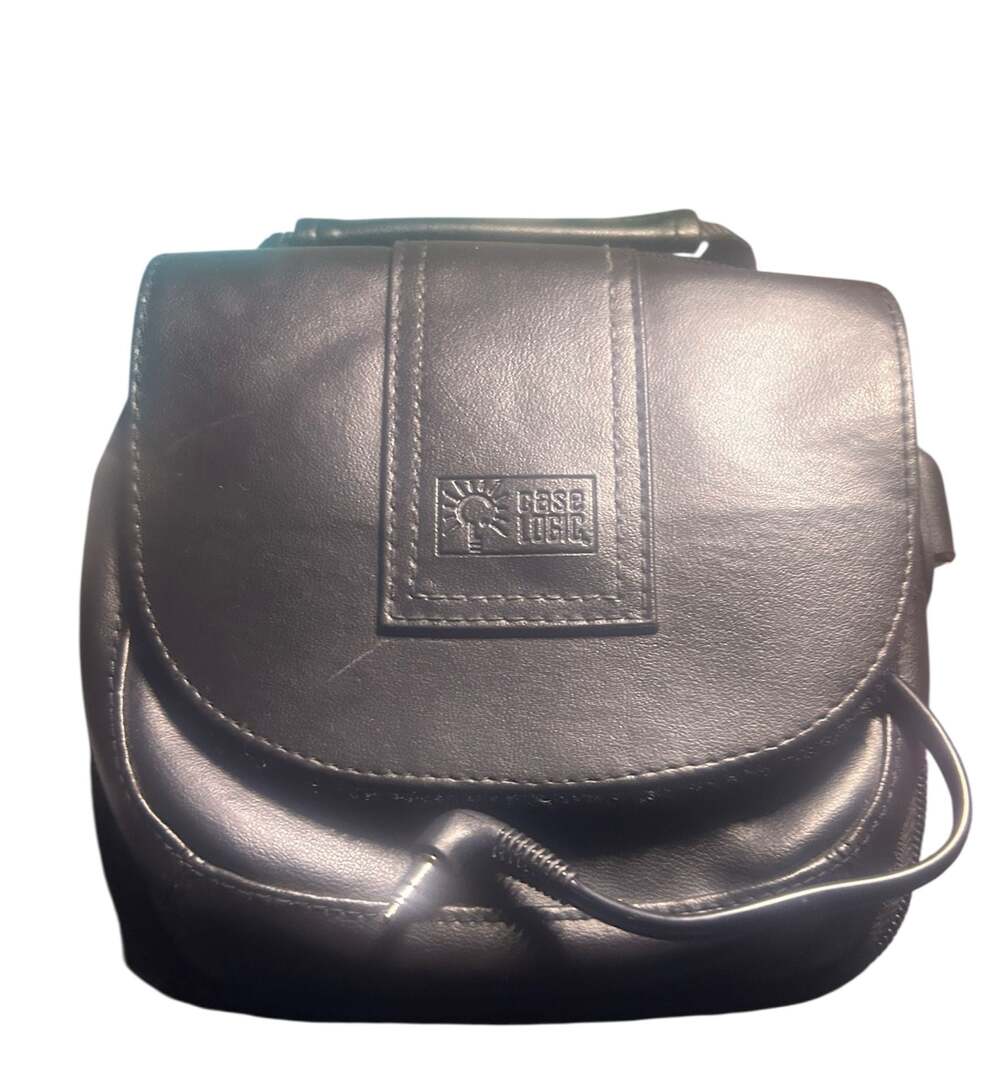 Case Logic Vintage Portable CD Player Carrying Case with Headphone Jack